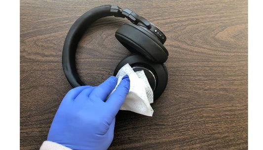  How to Clean Headphones